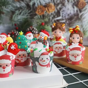 50Pcs Natal Cupcake Copos de Papel de Casa de Bolo de Natal Decorações Bolinho Cupcake Forros Feliz Natal Molde do Bolo Assar Copa