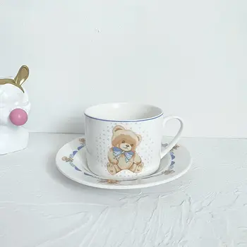 Bonito coreano porcelana de Ossos de Café, Xícaras e Pires de Mesa de Café Placas de Pratos Casa de Chá da Tarde Conjunto de Presentes Para Meninas