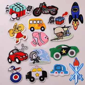 Bonito dos desenhos animados Carro Foguete Peixe ícone de Ferro Bordado em Patches para o Vestuário de DIY Listras Roupas de Retalhos Adesivos Emblema Personalizado